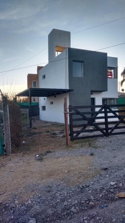 DUPLEX  VILLA ALLENDE - BARRIO CUMBRES