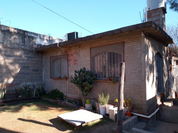 VILLA ALLENDE LOTE CON CASA A RECICLAR - EXCELENTE OPORTUNIDAD 