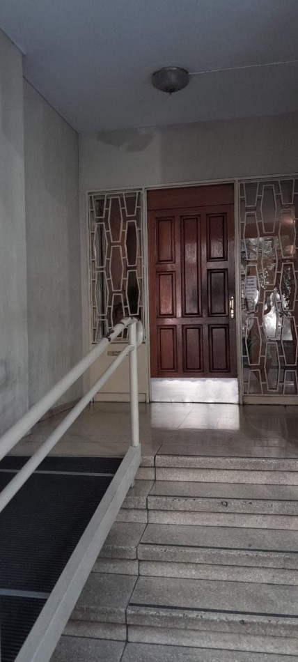 HERMOSO DEPARTAMENTO SOBRE LA CAÑADA, EN PLENA CIUDAD DE CORDOBA 