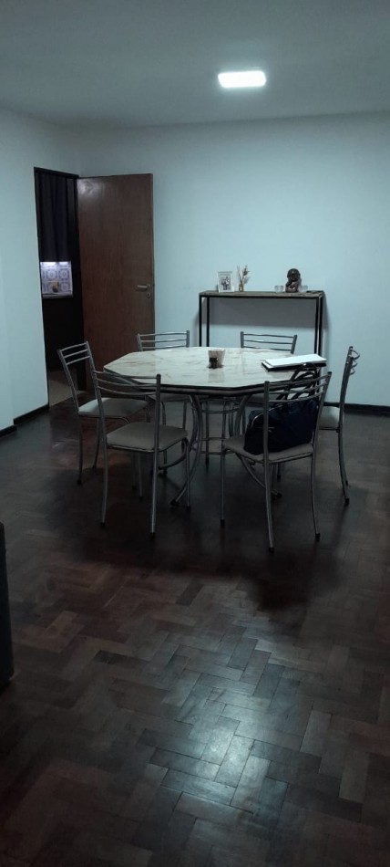 HERMOSO DEPARTAMENTO SOBRE LA CAÑADA, EN PLENA CIUDAD DE CORDOBA 