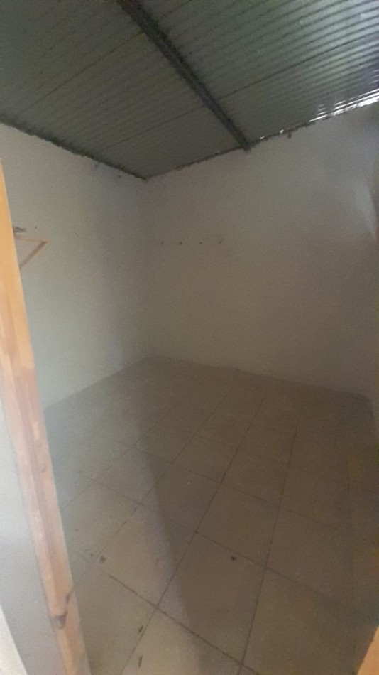 Casa en venta a terminar y refaccionar. Dos dormitorios, baño y cocina-comedor en villa allende 