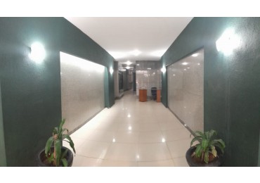 EXCELENTE DEPARTAMENTO COMPLETAMENTE AMOBLADO FRENTE A PATIO OLMOS - Ciudad de Cordoba
