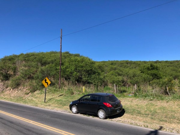 CAMPO EN SIERRAS CHICAS - 6 HECTAREAS A 20 minutos del AEROPUERTO !!!! BAJAMOS LOS PRECIOS !!!! DOS FRACCIONES EN EL PUEBLITO - SALSIPUEDES - 