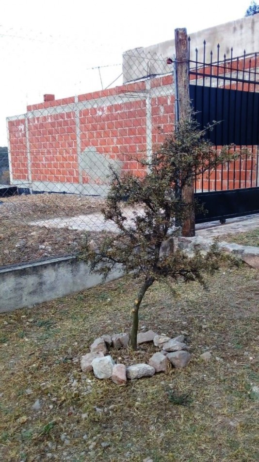 Terreno con Mejoras! No Pierdas Esta Excelente Oportunidad!