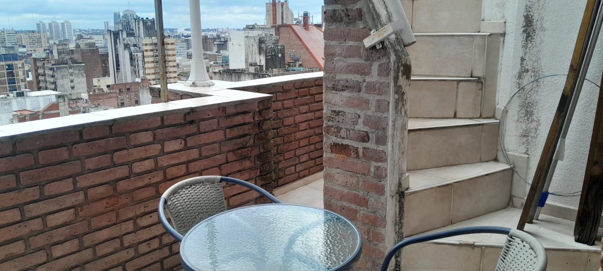 EXCELENTE DEPARTAMENTO COMPLETAMENTE AMOBLADO FRENTE A PATIO OLMOS - Ciudad de Cordoba