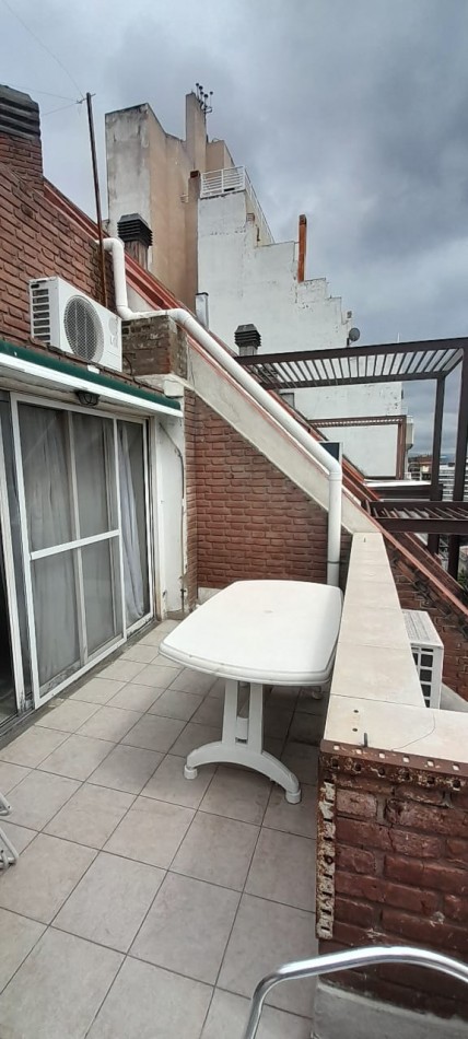 EXCELENTE DEPARTAMENTO COMPLETAMENTE AMOBLADO FRENTE A PATIO OLMOS - Ciudad de Cordoba